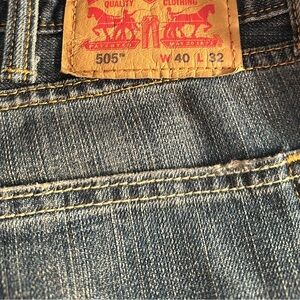 Men’s Levi’s 505 straight leg jeans. 100% cotton